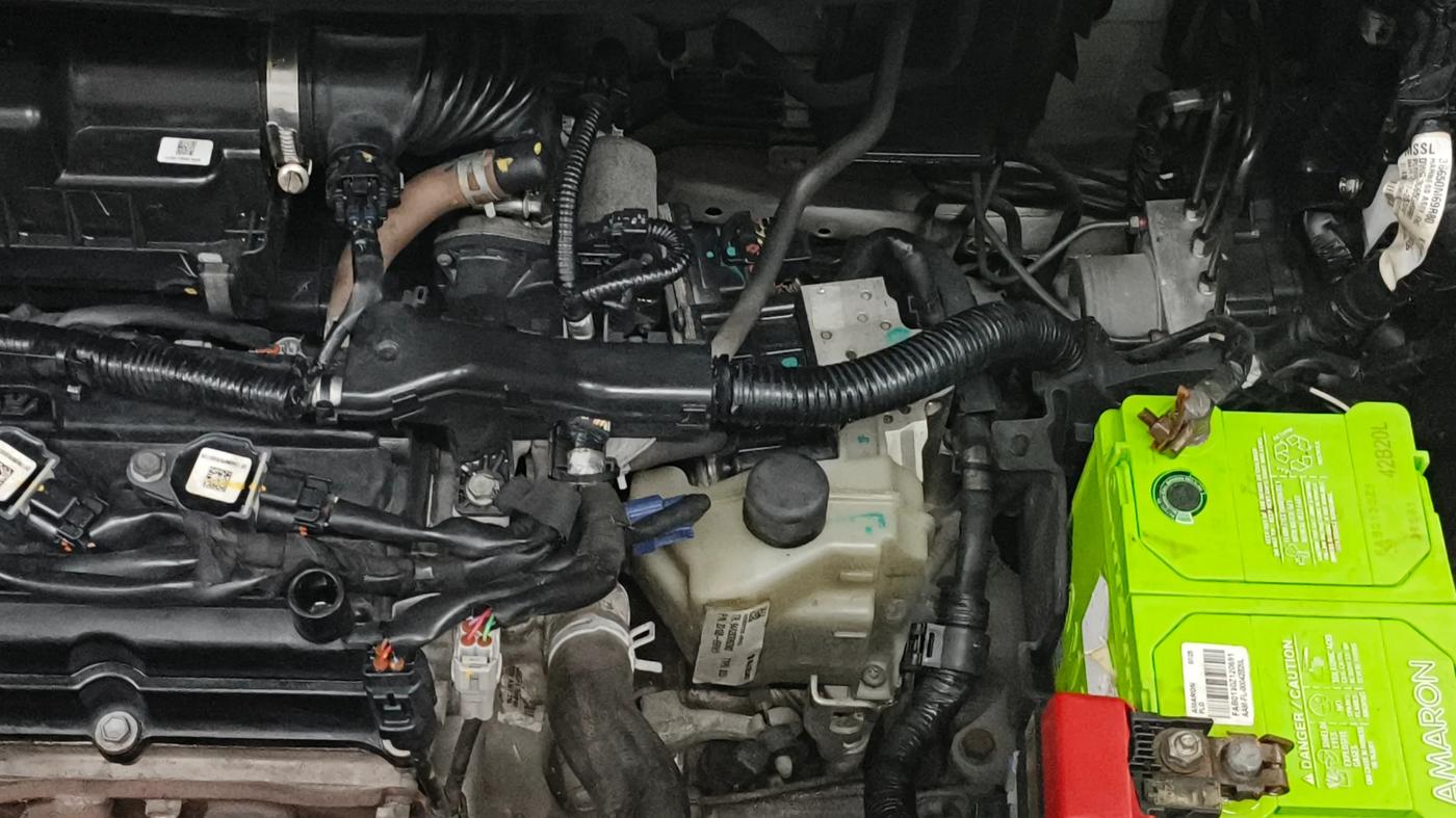 2020 Maruti New Wagon-R VXI 1.2 AMT, Petrol, Automatic, 98,365 km, Engine View - Left