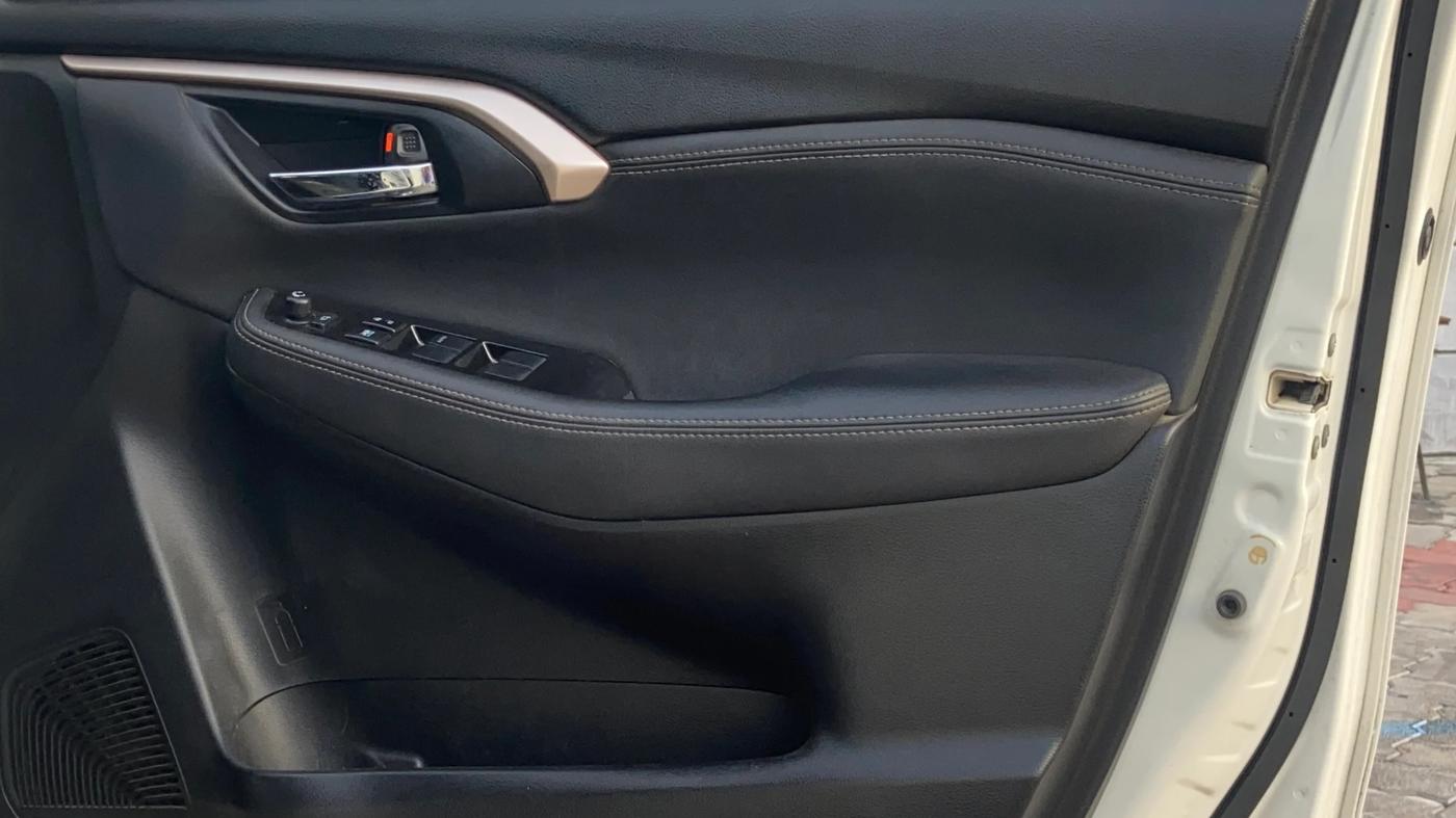 2023 Maruti Grand Vitara ALPHA PLUS HYBRID ECVT, Hybrid, Automatic, 1,15,201 km, Driver Side Door Panels Control
