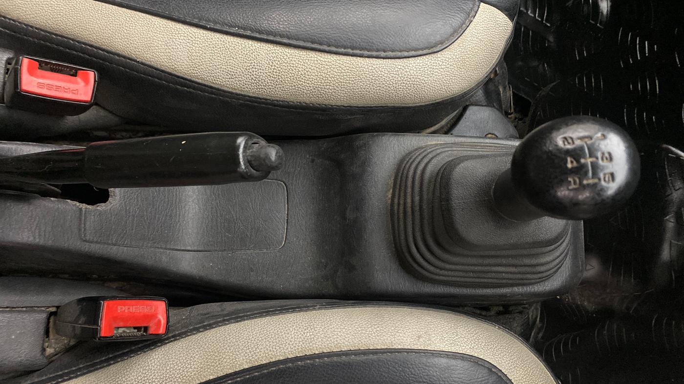 2018 Maruti Eeco 5 STR WITH A/C+HTR, Petrol, Manual, 75,826 km, Gear Lever