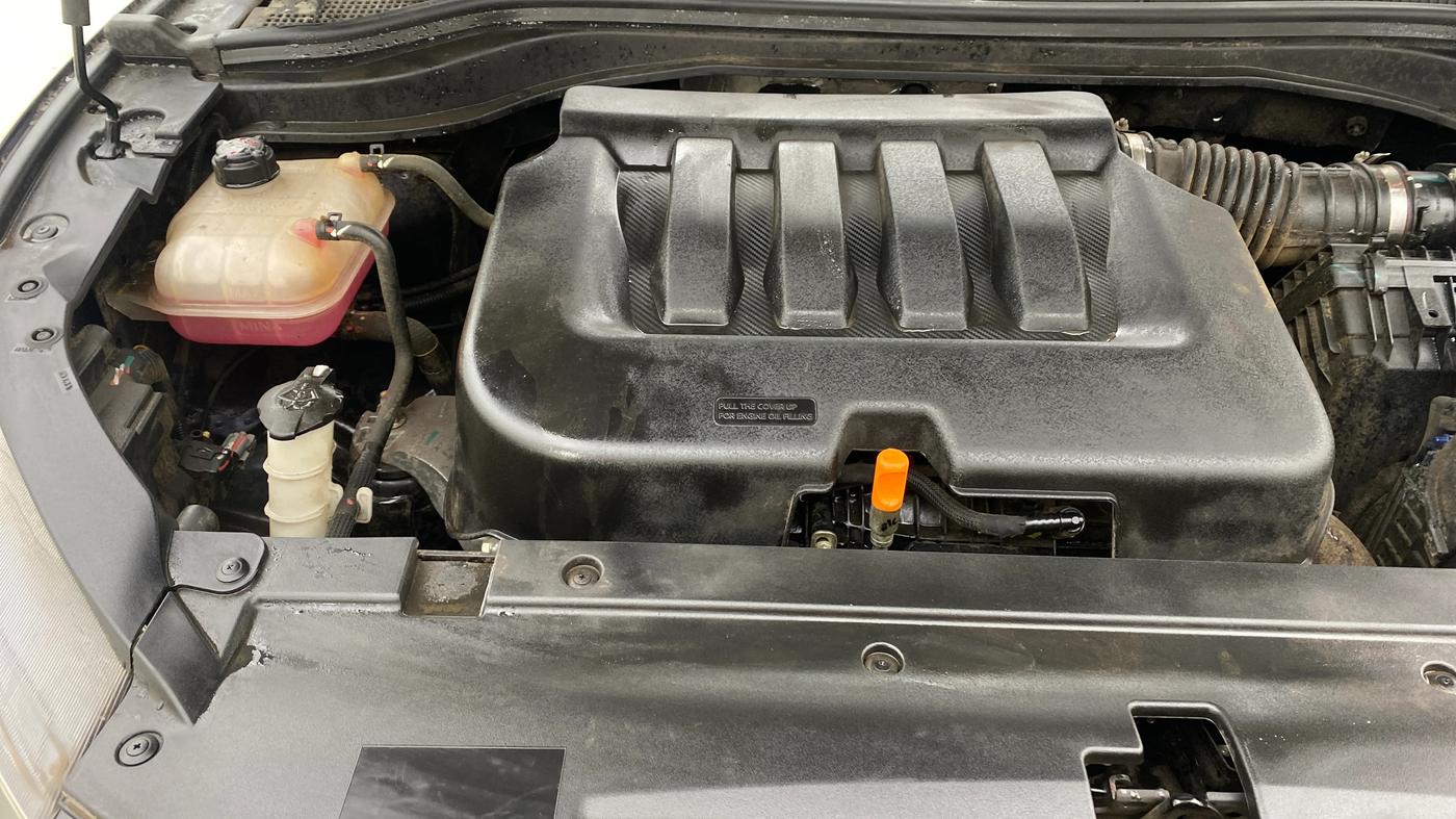 2023 Mahindra XUV700 AX 5 P AT 5 STR, Petrol, Automatic, 12,399 km, Engine View - Right