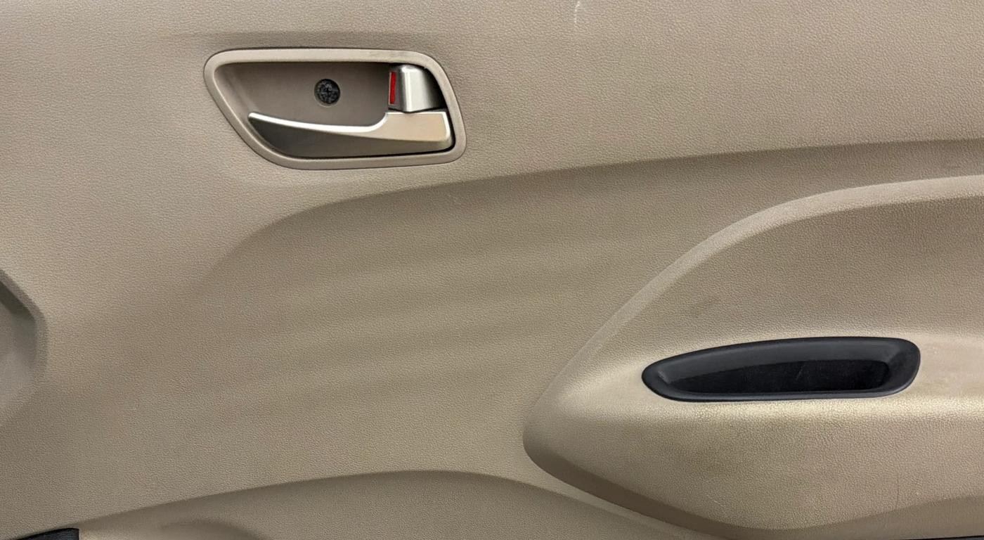 2018 Hyundai NEW SANTRO MAGNA AMT, Petrol, Automatic, 43,103 km, Driver Side Door Panels Control