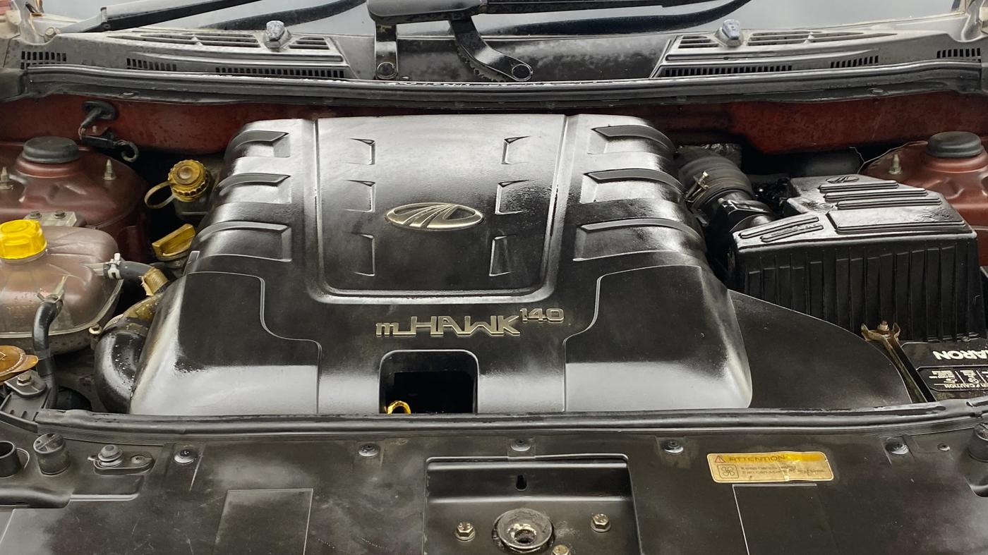 2017 Mahindra XUV500 W10 AT, Diesel, Automatic, 97,664 km, Engine View