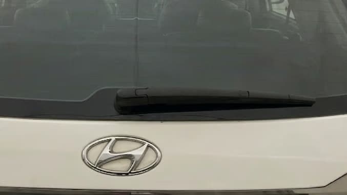 2022 Hyundai ALCAZAR 1.5 SIGNATURE (O) AT 7STR, Diesel, Automatic, 1,33,169 km, Rear Wiper