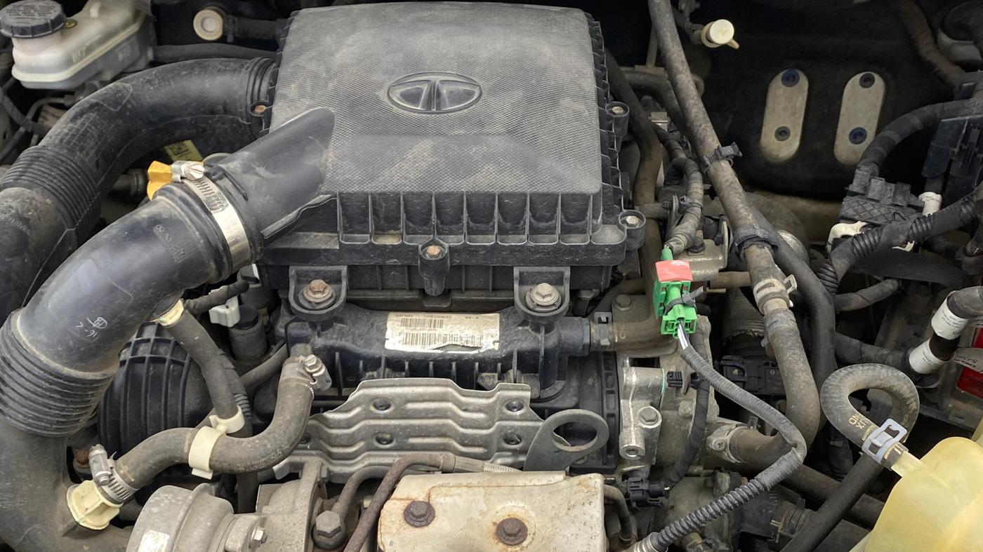2018 Tata NEXON XM PETROL, Petrol, Manual, 42,094 km, Engine View