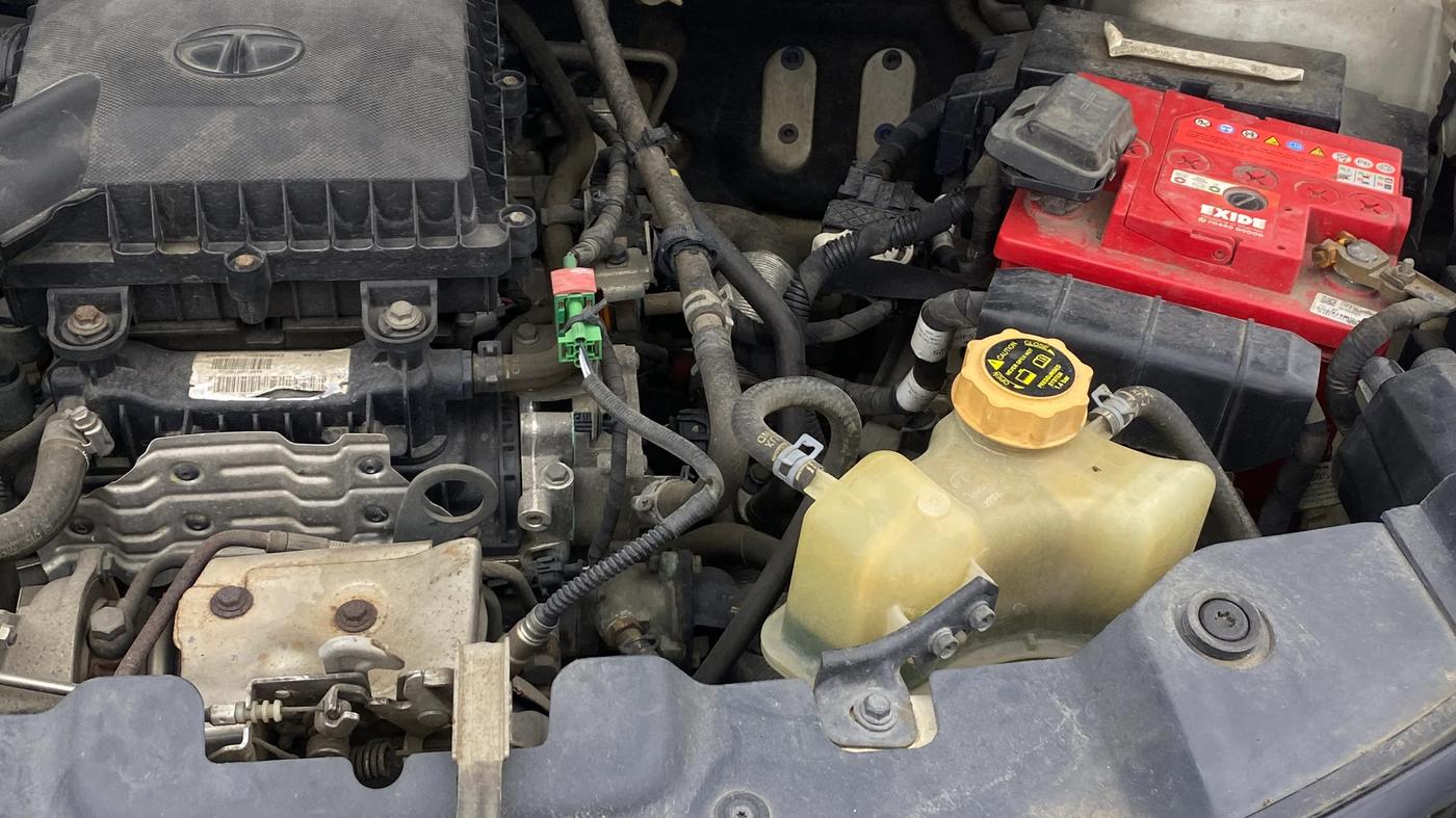 2018 Tata NEXON XM PETROL, Petrol, Manual, 42,094 km, Engine View - Left