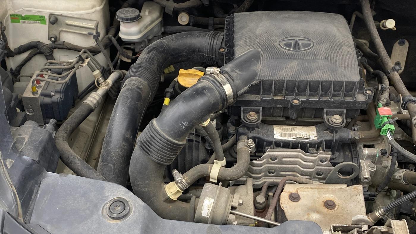 2018 Tata NEXON XM PETROL, Petrol, Manual, 42,094 km, Engine View - Right