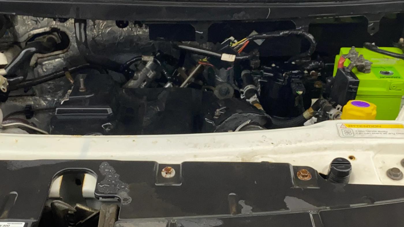 2019 Mahindra TUV300 T6 PLUS, Diesel, Manual, 66,090 km, Engine View - Left