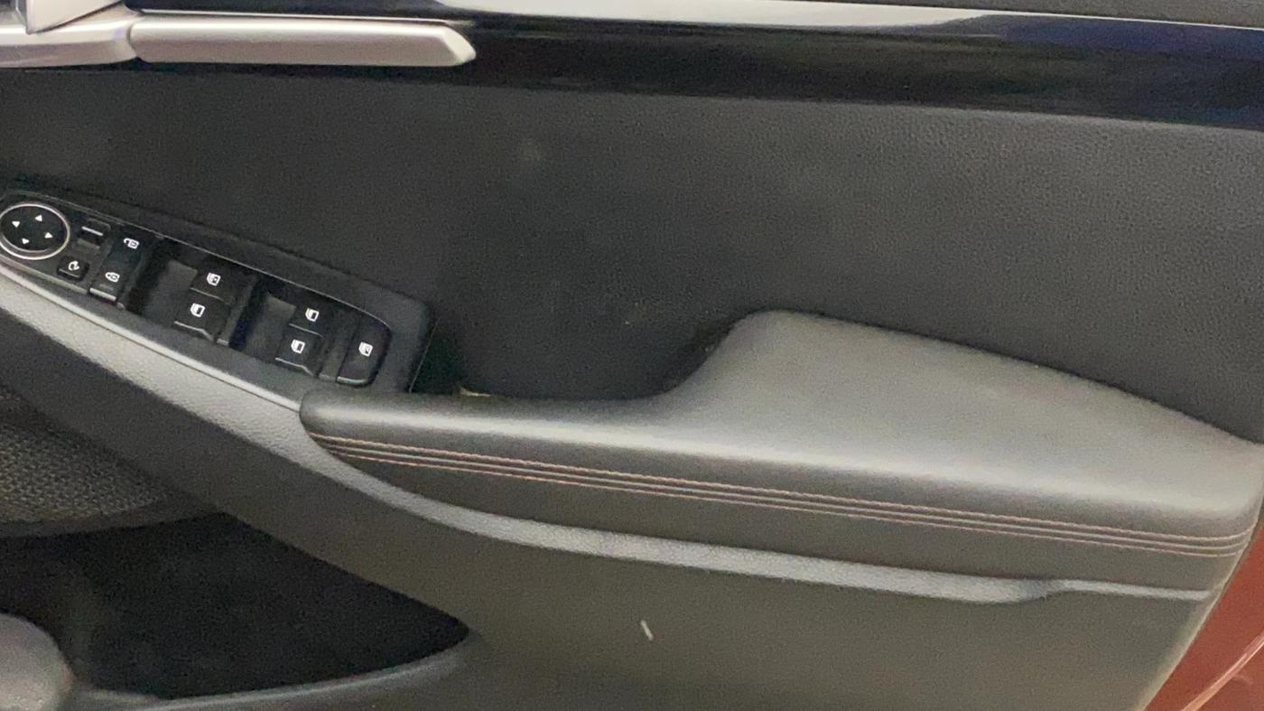 2021 KIA SELTOS GTX PLUS AT 1.5 DIESEL, Diesel, Automatic, 1,23,234 km, Driver Side Door Panels Control