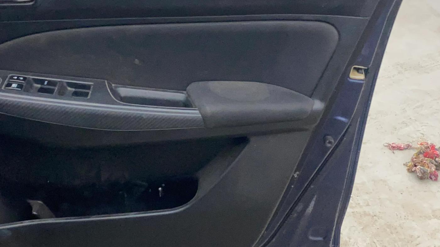 2021 Maruti Swift VXI, Petrol, Manual, 37,222 km, Driver Side Door Panels Control
