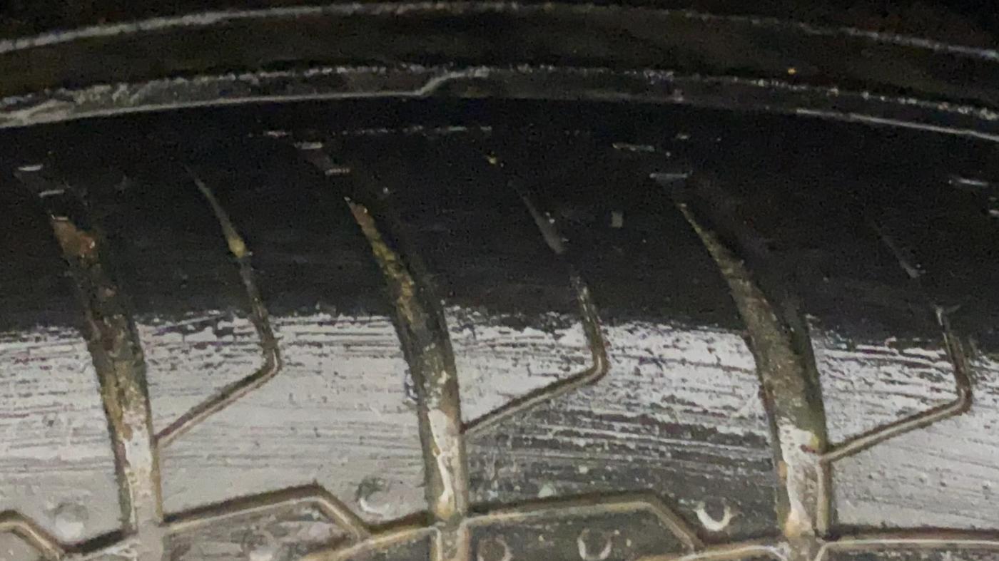 2021 Maruti Swift VXI, Petrol, Manual, 37,222 km, Right Rear Tyre Tread
