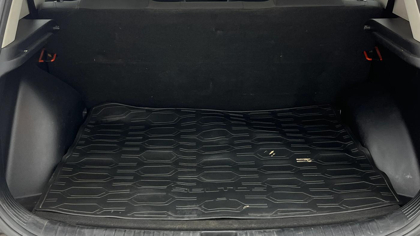 2020 KIA SELTOS HTK PLUS AT 1.5 DIESEL, Diesel, Automatic, 71,042 km, Boot Inside