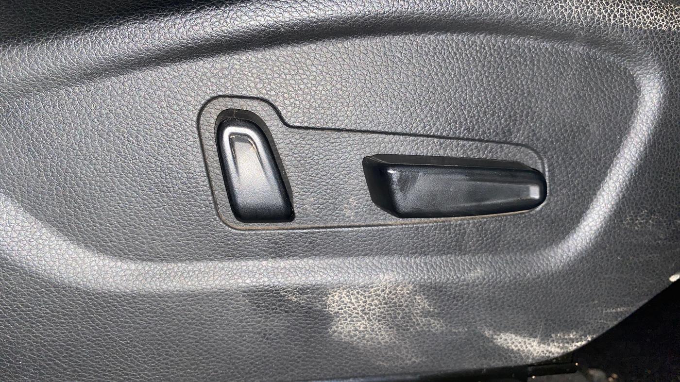 2019 KIA SELTOS HTX PLUS AT1.5 DIESEL, Diesel, Automatic, 65,248 km, Driver Side Adjustment Panel