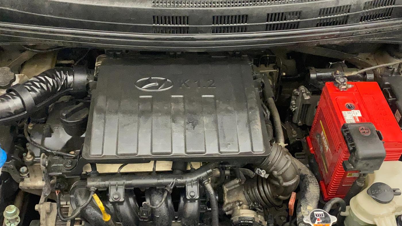 2016 Hyundai Grand i10 ASTA AT 1.2 KAPPA VTVT, Petrol, Automatic, 96,266 km, Engine View