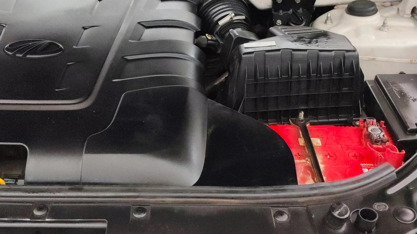2021 Mahindra XUV500 W11 AT, Diesel, Automatic, 64,516 km, Engine View - Left