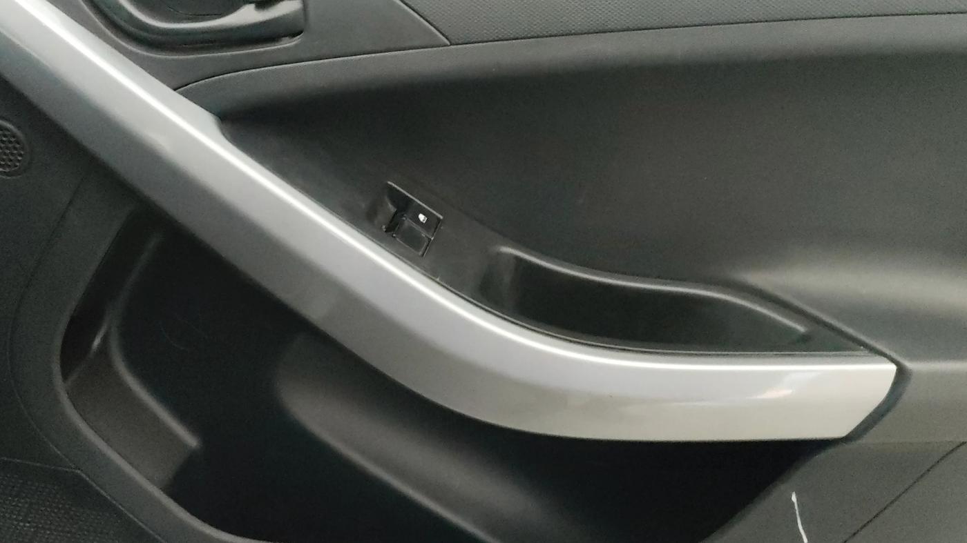 2021 Tata NEXON XE PETROL, Petrol, Manual, 35,694 km, Driver Side Door Panels Control