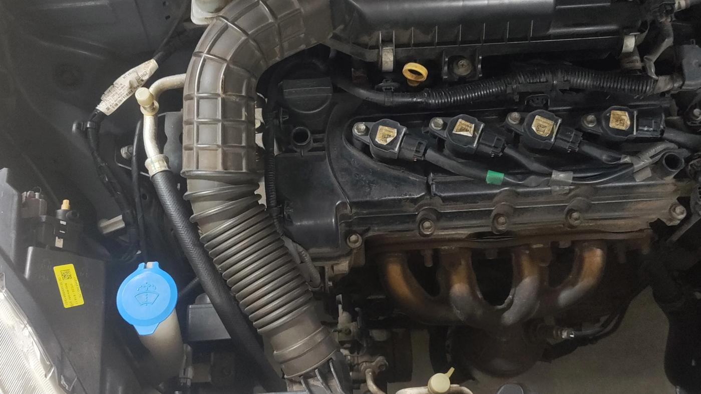 2017 Maruti Dzire VXI, Petrol, Manual, 49,504 km, Engine View - Left
