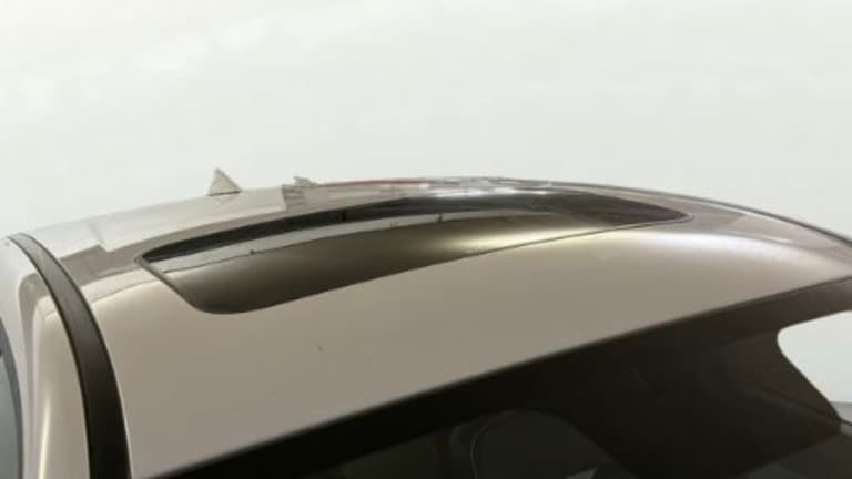 2023 Hyundai NEW I20 ASTA (O) 1.2 MT, Petrol, Manual, 23,176 km, Moonroof/ Sunroof