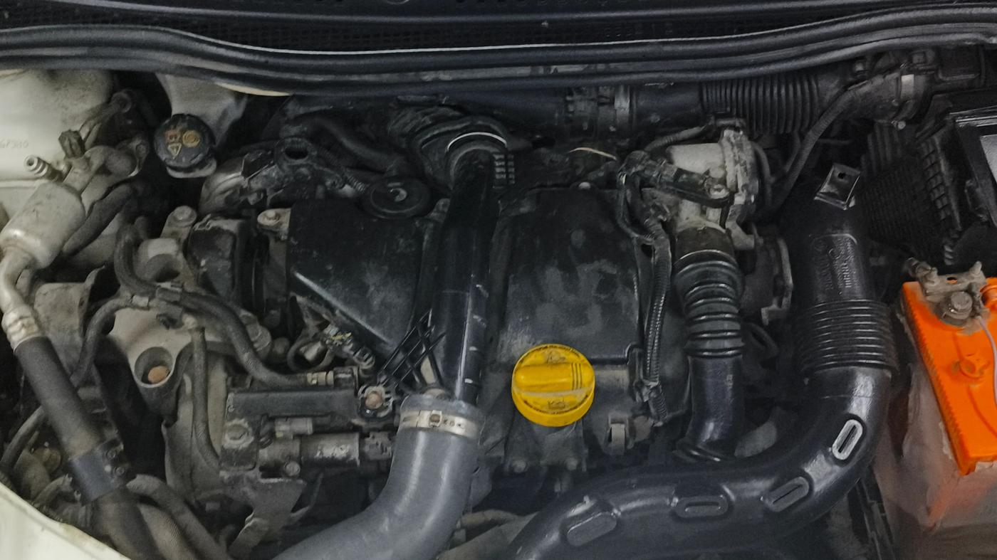 2018 Renault Captur RXT DIESEL DUAL TONE, Diesel, Manual, 92,525 km, Engine View - Right
