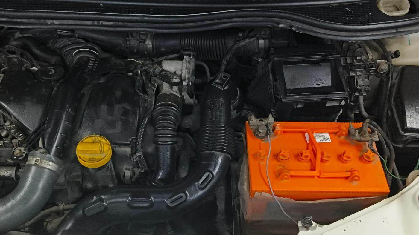2018 Renault Captur RXT DIESEL DUAL TONE, Diesel, Manual, 92,525 km, Engine View - Left