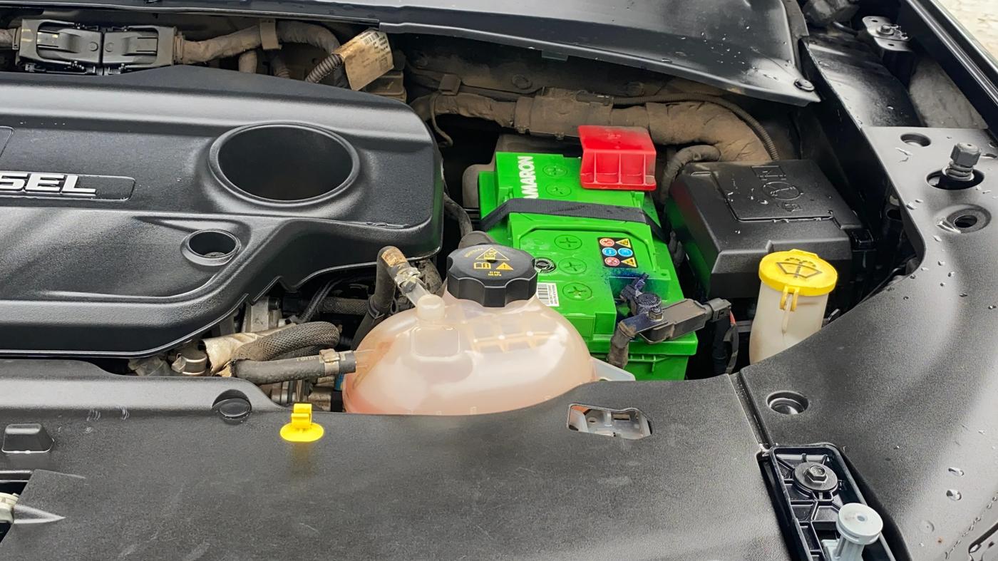 2023 Jeep Compass LIMITED (O) 2.0 DIESEL 4X4 AT, Diesel, Automatic, 57,861 km, Engine View - Left