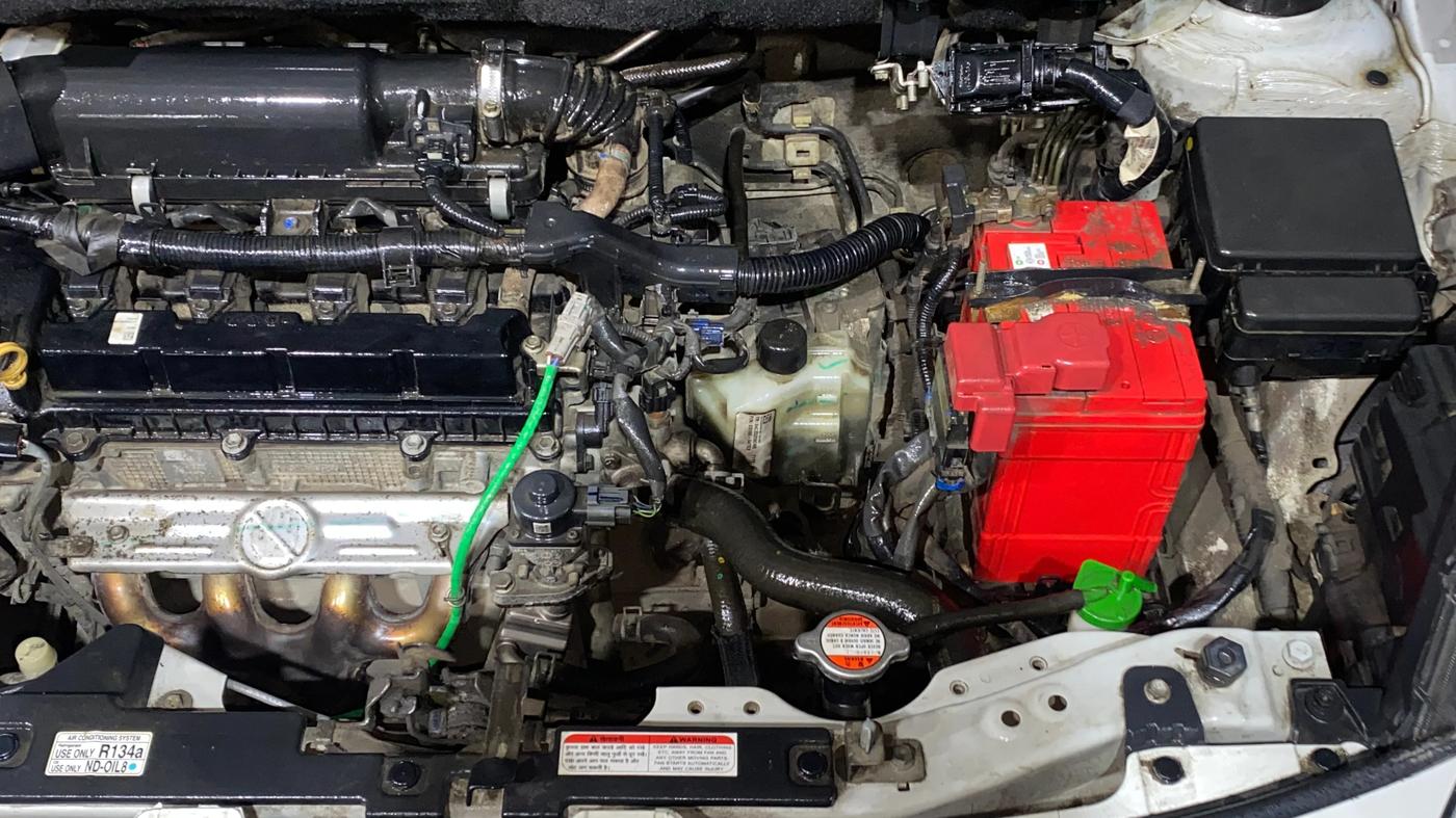 2023 Maruti Swift ZXI PLUS AMT DUAL TONE, Petrol, Automatic, 58,445 km, Engine View - Left