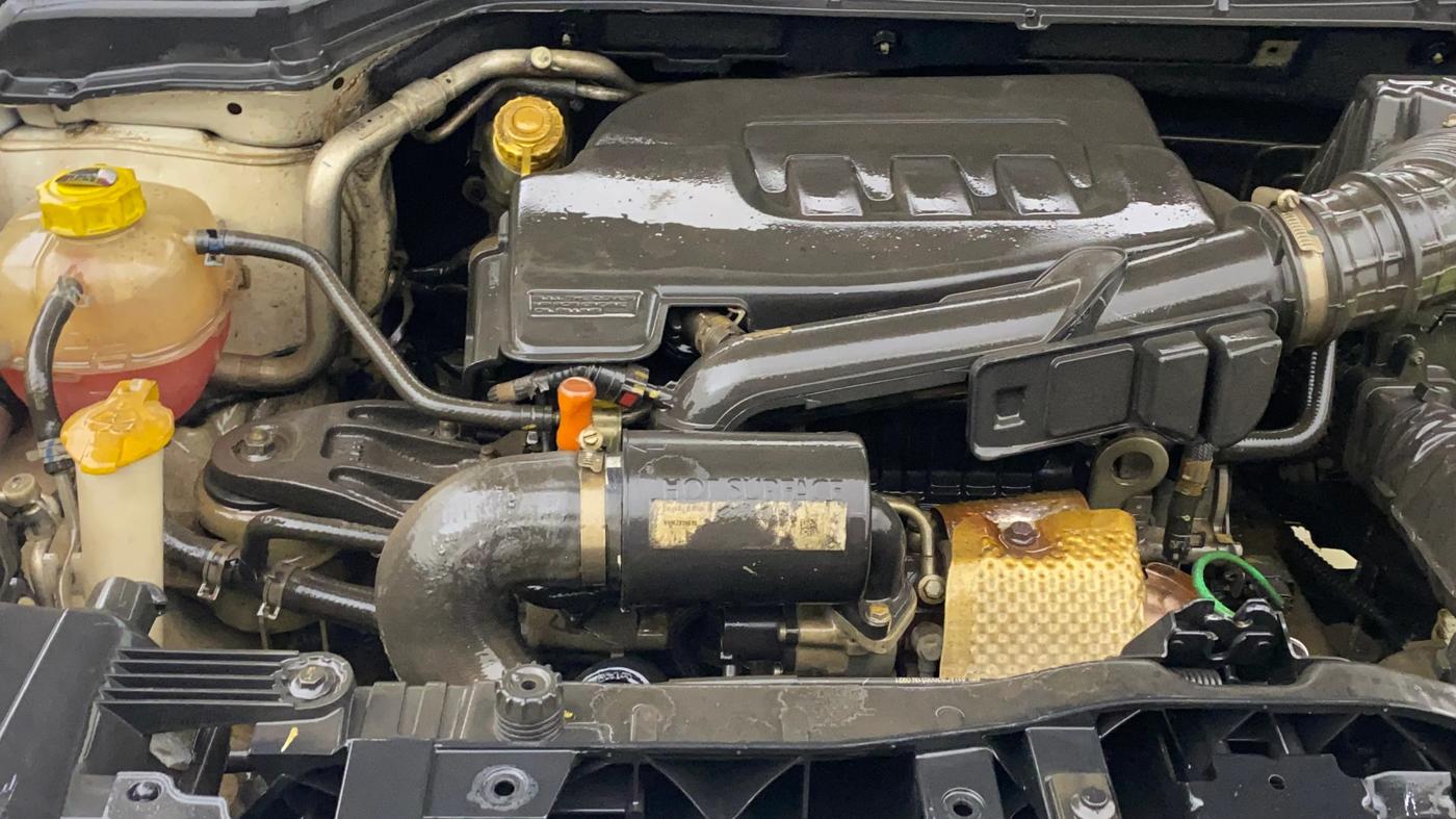 2021 Mahindra XUV300 W8 (O) 1.2 PETROL, Petrol, Manual, 78,893 km, Engine View - Right