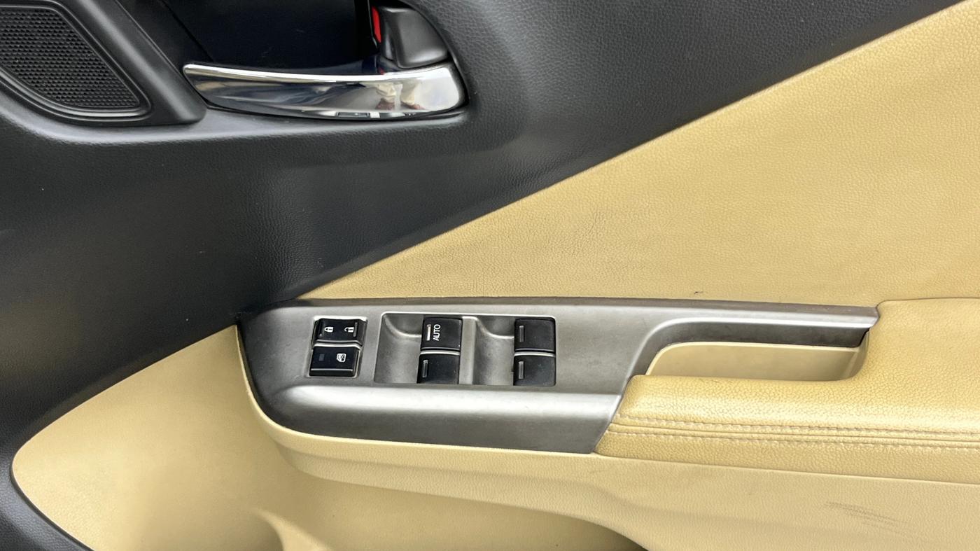 2015 Honda City 1.5L I-VTEC VX, Petrol, Manual, 73,372 km, Driver Side Door Panels Control