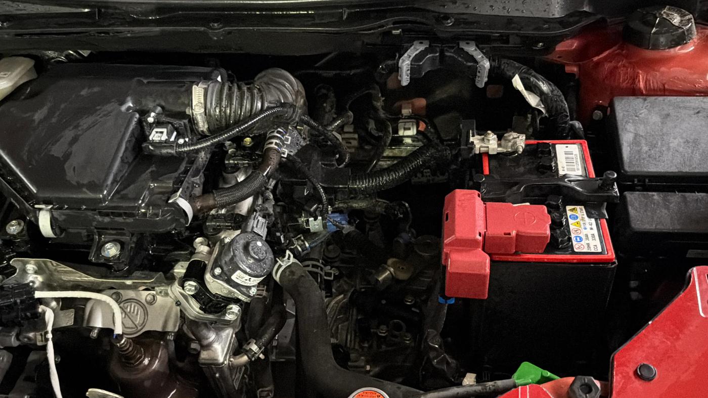 2025 Maruti Swift VXi, Petrol, Manual, 22,833 km, Engine View - Left