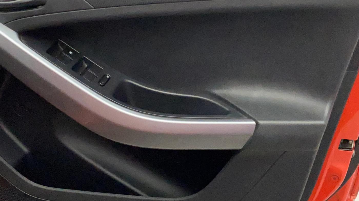 2020 Tata NEXON XM SUNROOF PETROL, Petrol, Manual, 27,588 km, Driver Side Door Panels Control