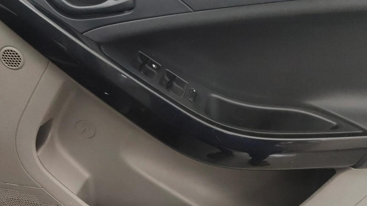 2019 Tata NEXON XM PETROL, Petrol, Manual, 66,451 km, Driver Side Door Panels Control