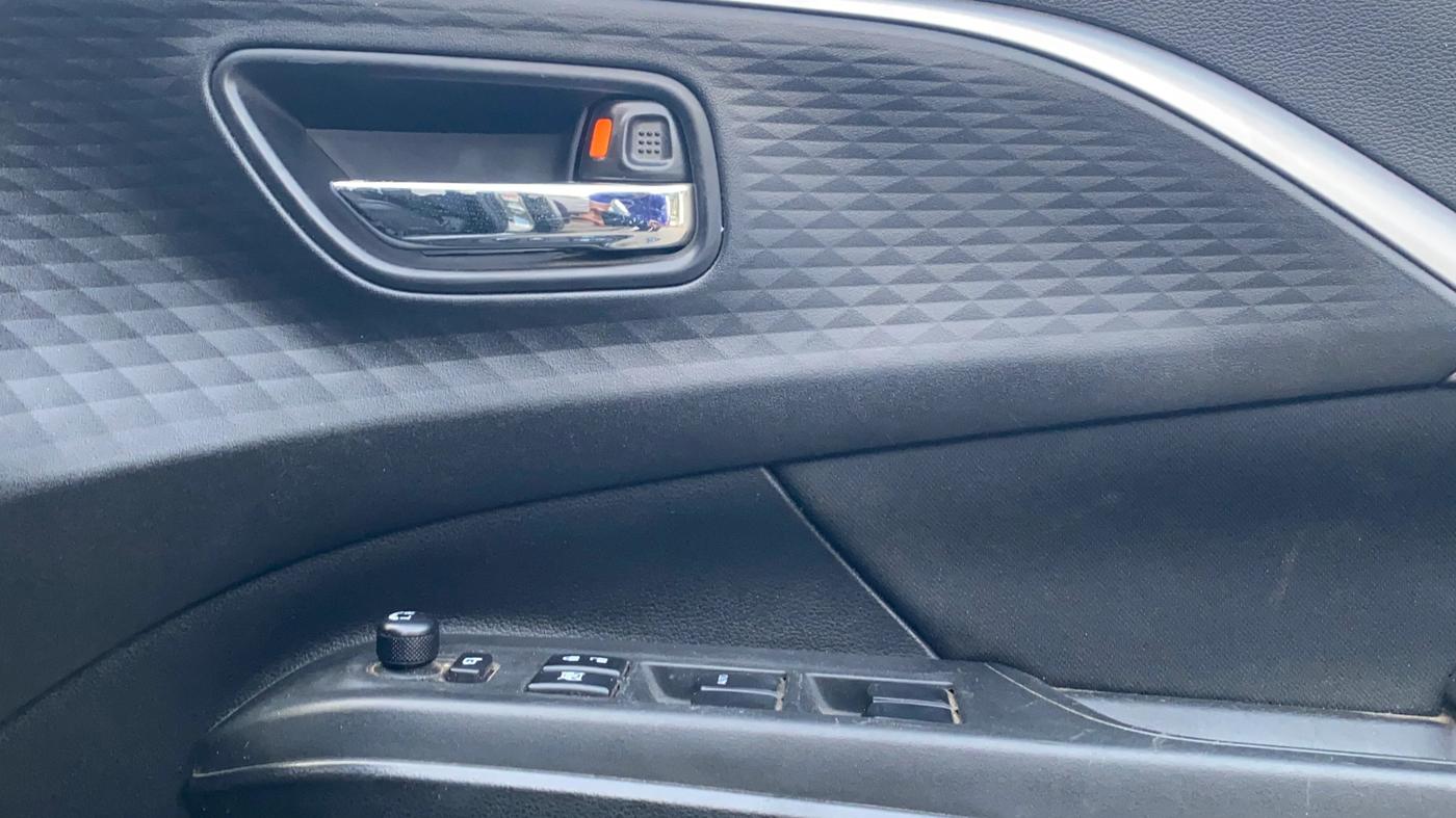 2024 Maruti Swift ZXI PLUS, Petrol, Manual, 31,305 km, Driver Side Door Panels Control