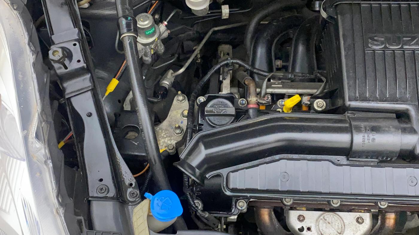 2015 Maruti Swift VXI, Petrol, Manual, 85,193 km, Engine View - Right