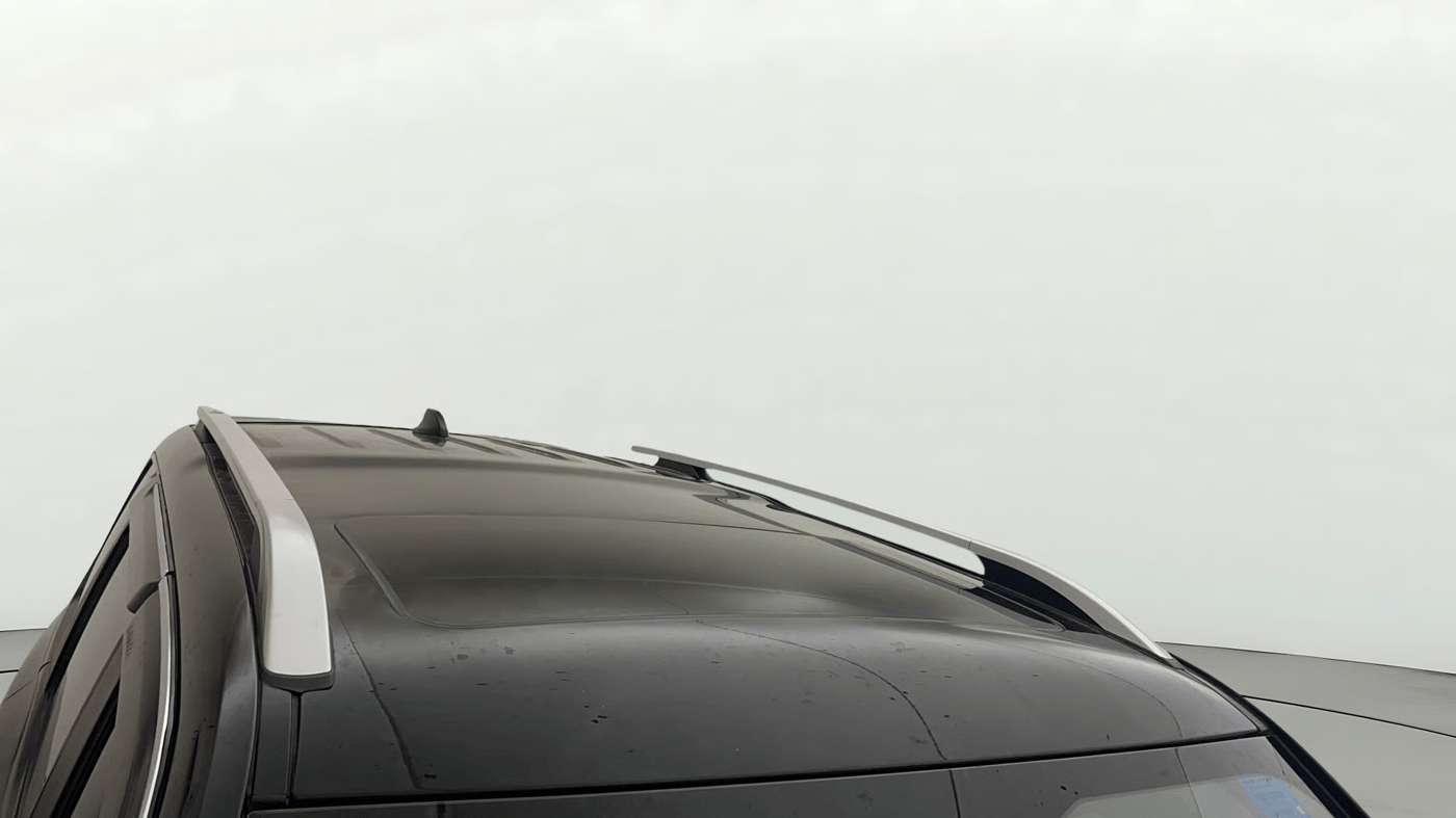 2023 Mahindra SCORPIO-N Z8 PETROL AT 7 STR, Petrol, Automatic, 82,364 km, Moonroof/ Sunroof