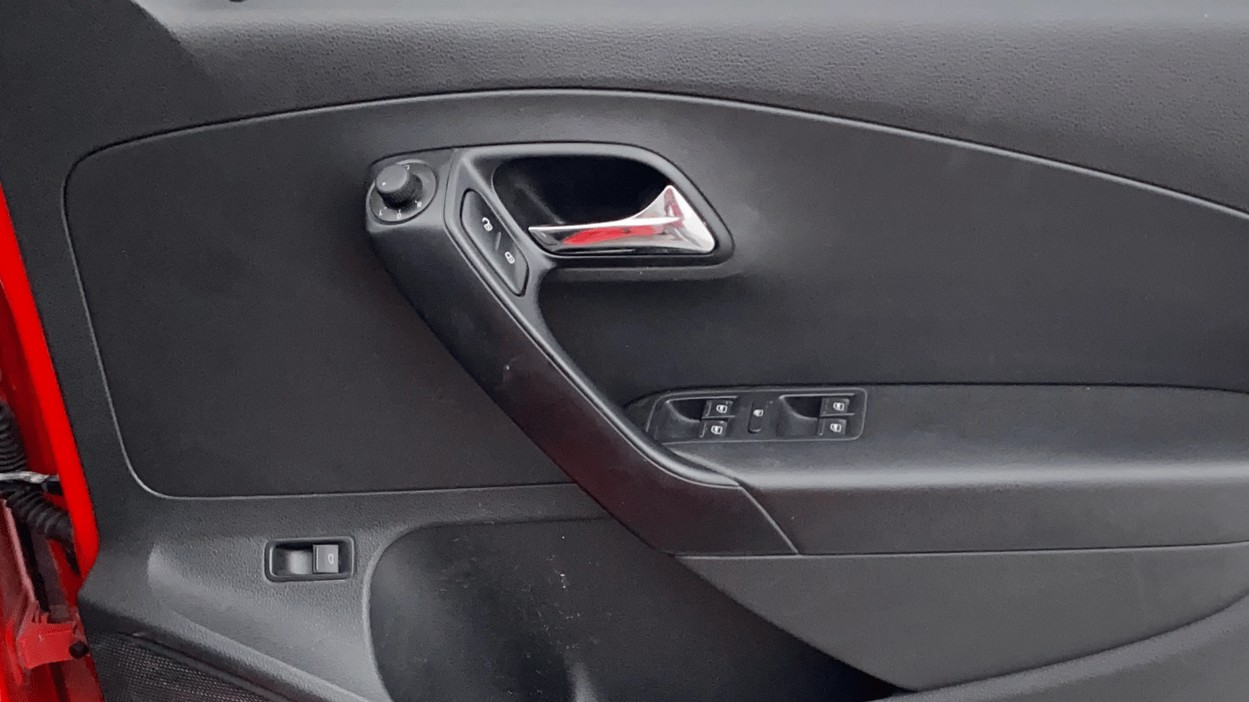 2019 Skoda Rapid STYLE 1.6 MPI AT, Petrol, Automatic, 79,104 km, Driver Side Door Panels Control