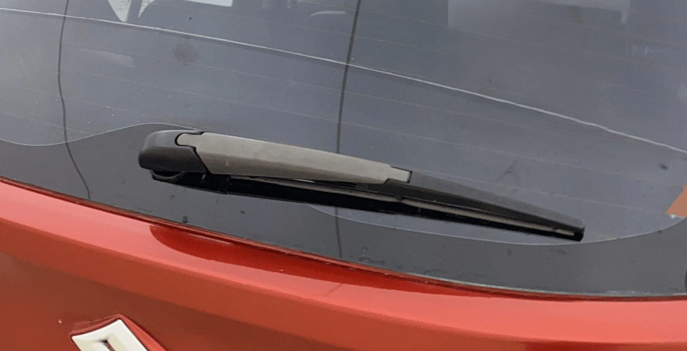 2017 Maruti IGNIS ZETA 1.2 AMT, CNG, Automatic, 1,28,019 km, Rear Wiper