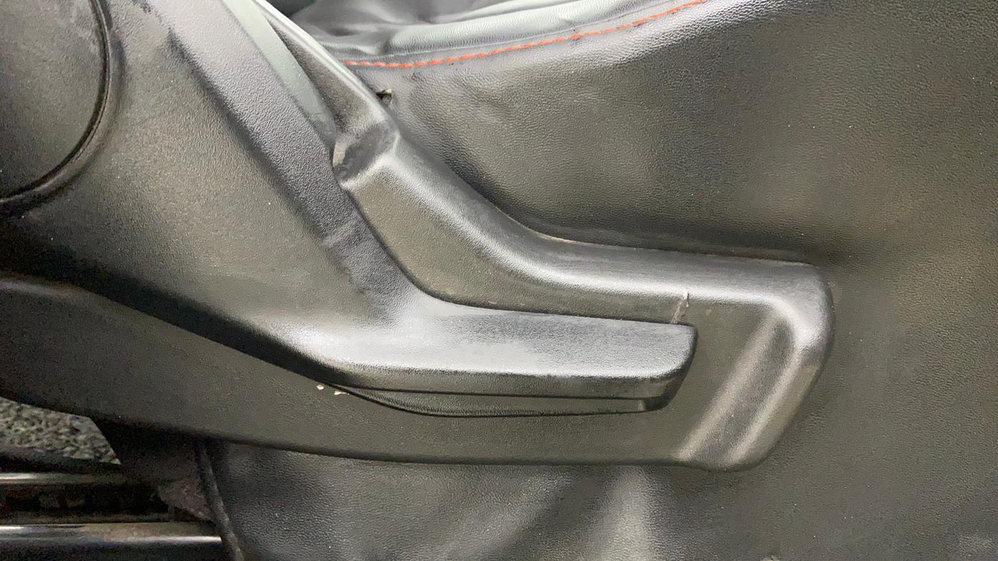 2017 Maruti IGNIS ZETA 1.2 AMT, CNG, Automatic, 1,28,019 km, Driver Side Adjustment Panel