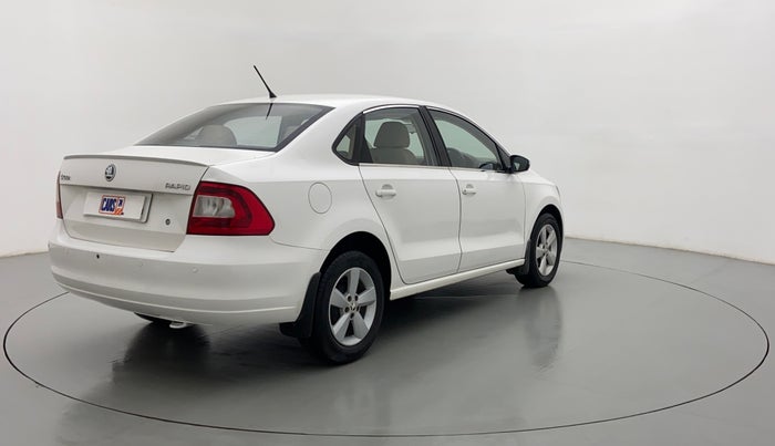 2016 Skoda Rapid AMBITION 1.6 MPFI MT, Petrol, Manual, 48,477 km, Right Back Diagonal