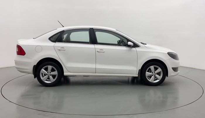 2016 Skoda Rapid AMBITION 1.6 MPFI MT, Petrol, Manual, 48,477 km, Right Side