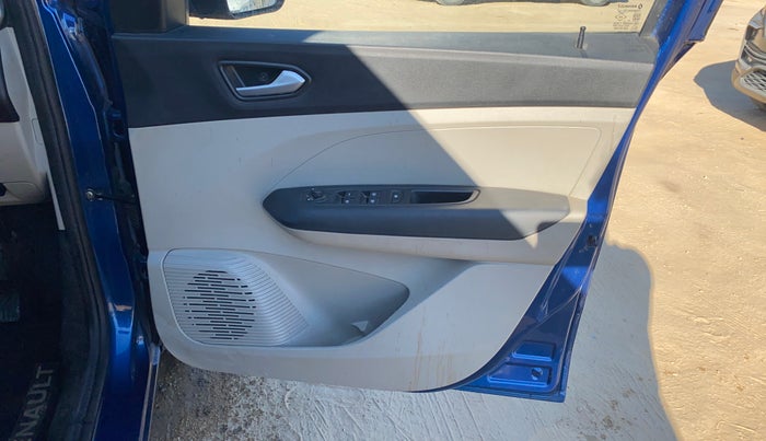 2022 Renault TRIBER RXZ, Petrol, Manual, 20,868 km, Driver Side Door Panels Control