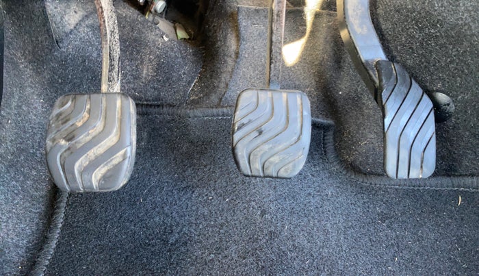 2022 Renault TRIBER RXZ, Petrol, Manual, 20,868 km, Pedals