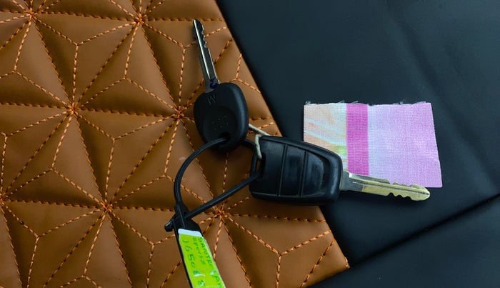 2021 Hyundai NEW SANTRO SPORTZ AMT, Petrol, Automatic, 71,159 km, Key Close Up