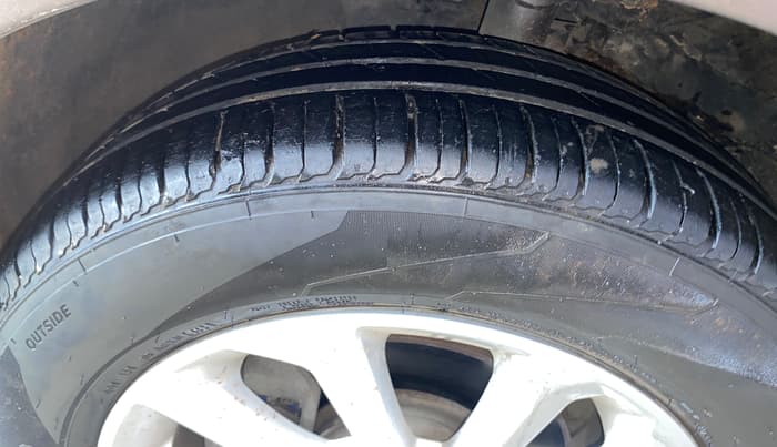 2018 Hyundai Verna 1.6 EX VTVT AT, Petrol, Automatic, 59,783 km, Left Front Tyre Tread