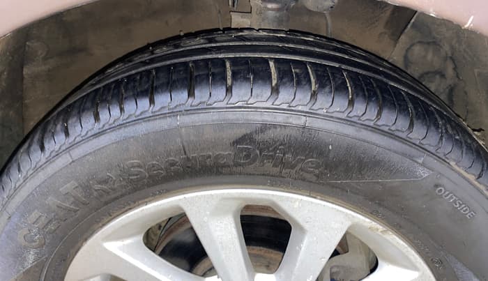 2018 Hyundai Verna 1.6 EX VTVT AT, Petrol, Automatic, 59,783 km, Right Front Tyre Tread