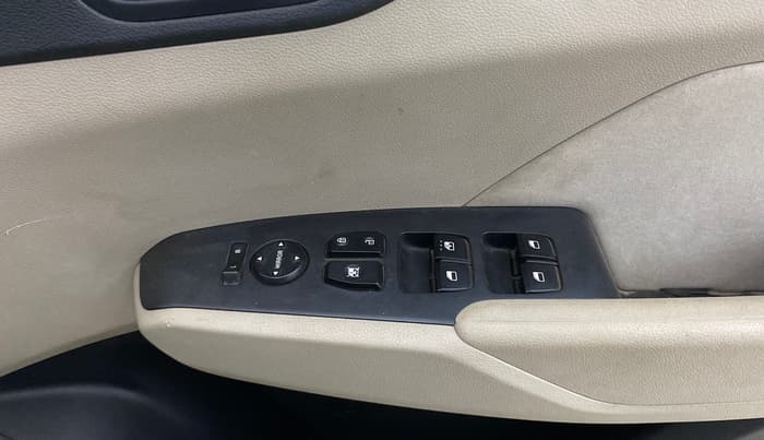 2018 Hyundai Verna 1.6 EX VTVT AT, Petrol, Automatic, 59,783 km, Driver Side Door Panels Control