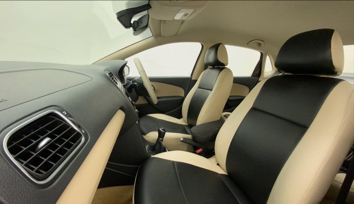 2016 Volkswagen Ameo HIGHLINE1.2L, Petrol, Manual, 99,101 km, Right Side Front Door Cabin