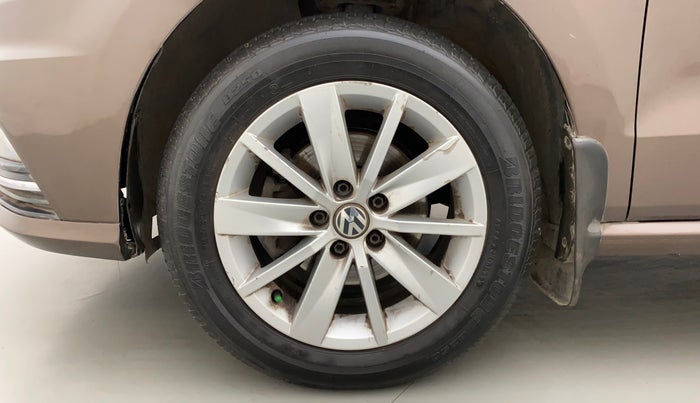 2016 Volkswagen Ameo HIGHLINE1.2L, Petrol, Manual, 99,101 km, Left Front Wheel