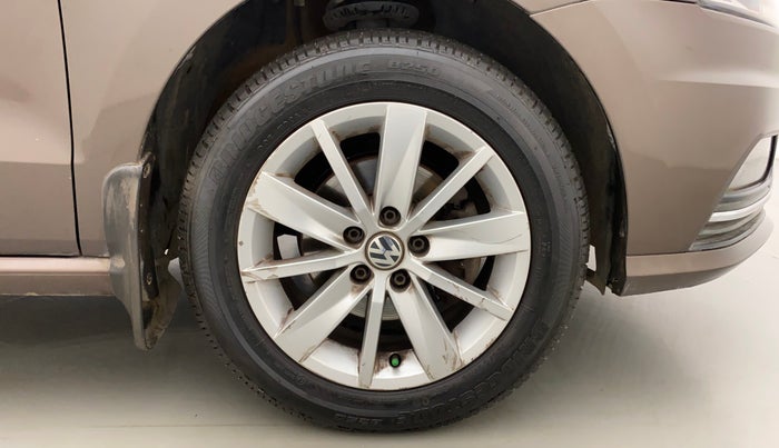 2016 Volkswagen Ameo HIGHLINE1.2L, Petrol, Manual, 99,101 km, Right Front Wheel