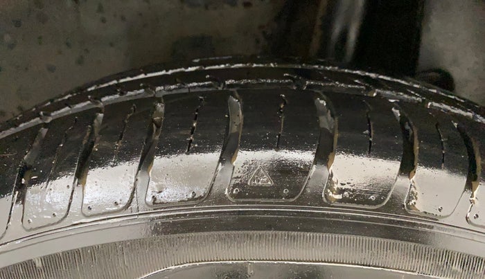2019 Maruti Swift VXI, Petrol, Manual, 16,675 km, Left Rear Tyre Tread