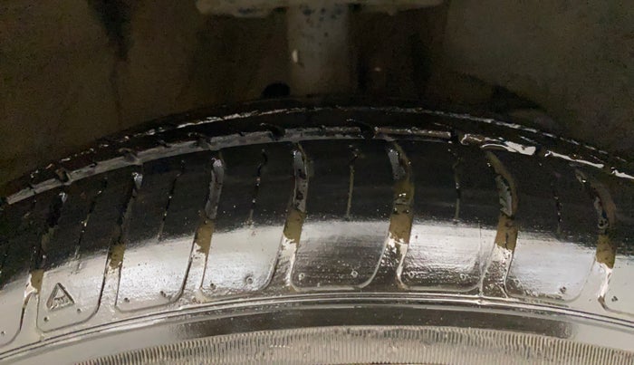 2019 Maruti Swift VXI, Petrol, Manual, 16,675 km, Right Front Tyre Tread