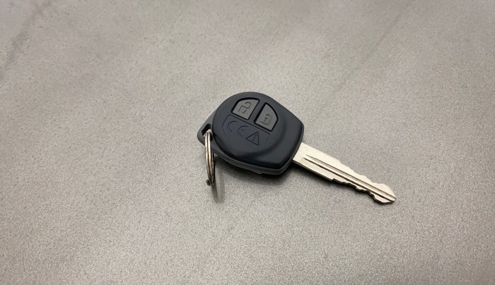 2019 Maruti Swift VXI, Petrol, Manual, 16,675 km, Key Close Up